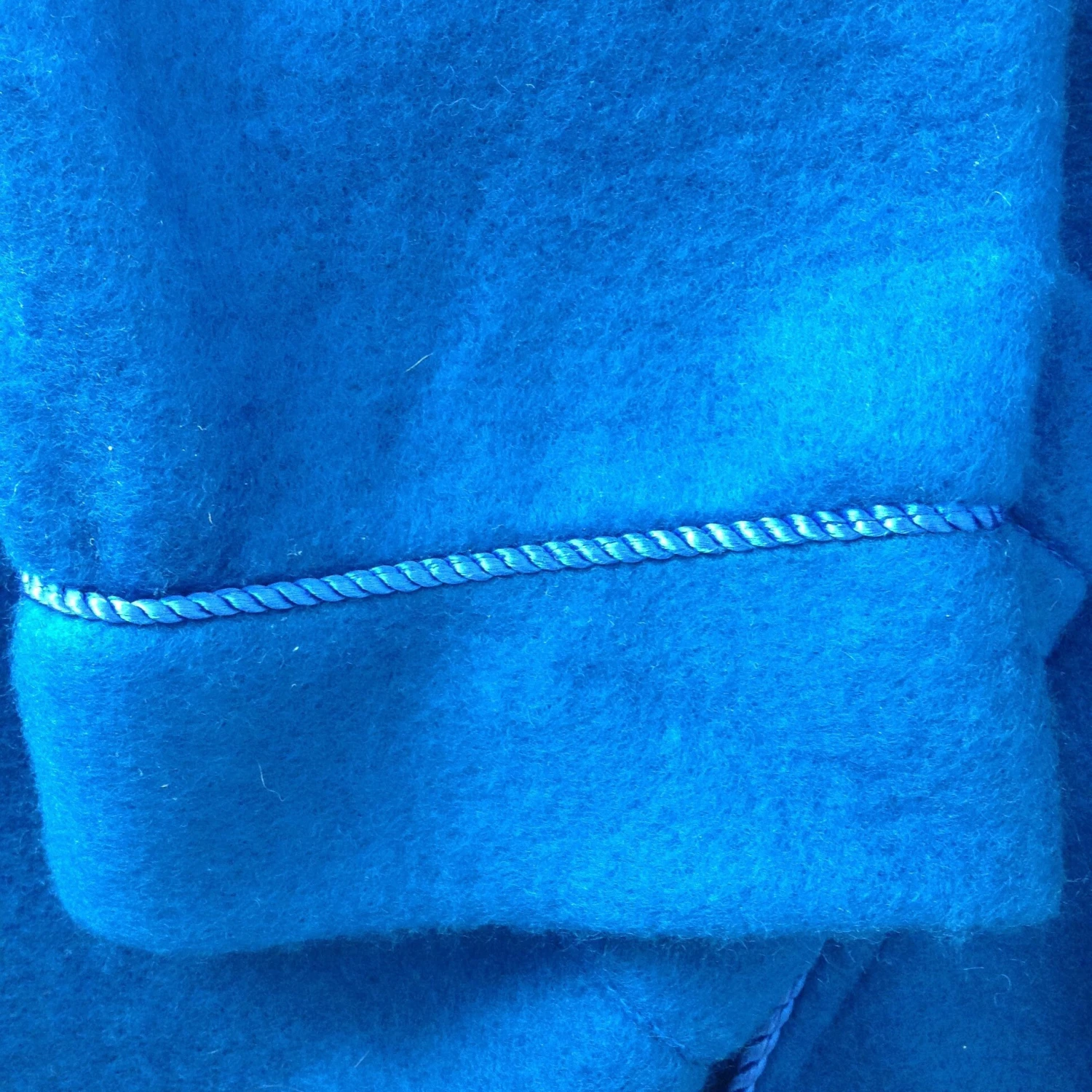 French 1970s Men Winter Leisure Lounging Interior Nightwear Short Robe - Wide Collar & Belt - Solid Blue Warm Acrylic - New - L 4 French 1970s Men Winter Leisure Lounging Interior Nightwear Short Robe - Wide Collar & Belt - Solid Blue Warm Acrylic - New - L - Image 4