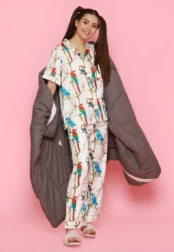 Tropical Summer Birds Design Women Short Sleeves Long Pants Pajamas Set - Satin Silk, Very Soft And Silky 18 Tropical Summer Birds Design Women Short Sleeves Long Pants Pajamas Set - Satin Silk, Very Soft And Silky -Fashion Clothing Store il fullxfull.3214962821 8yfk