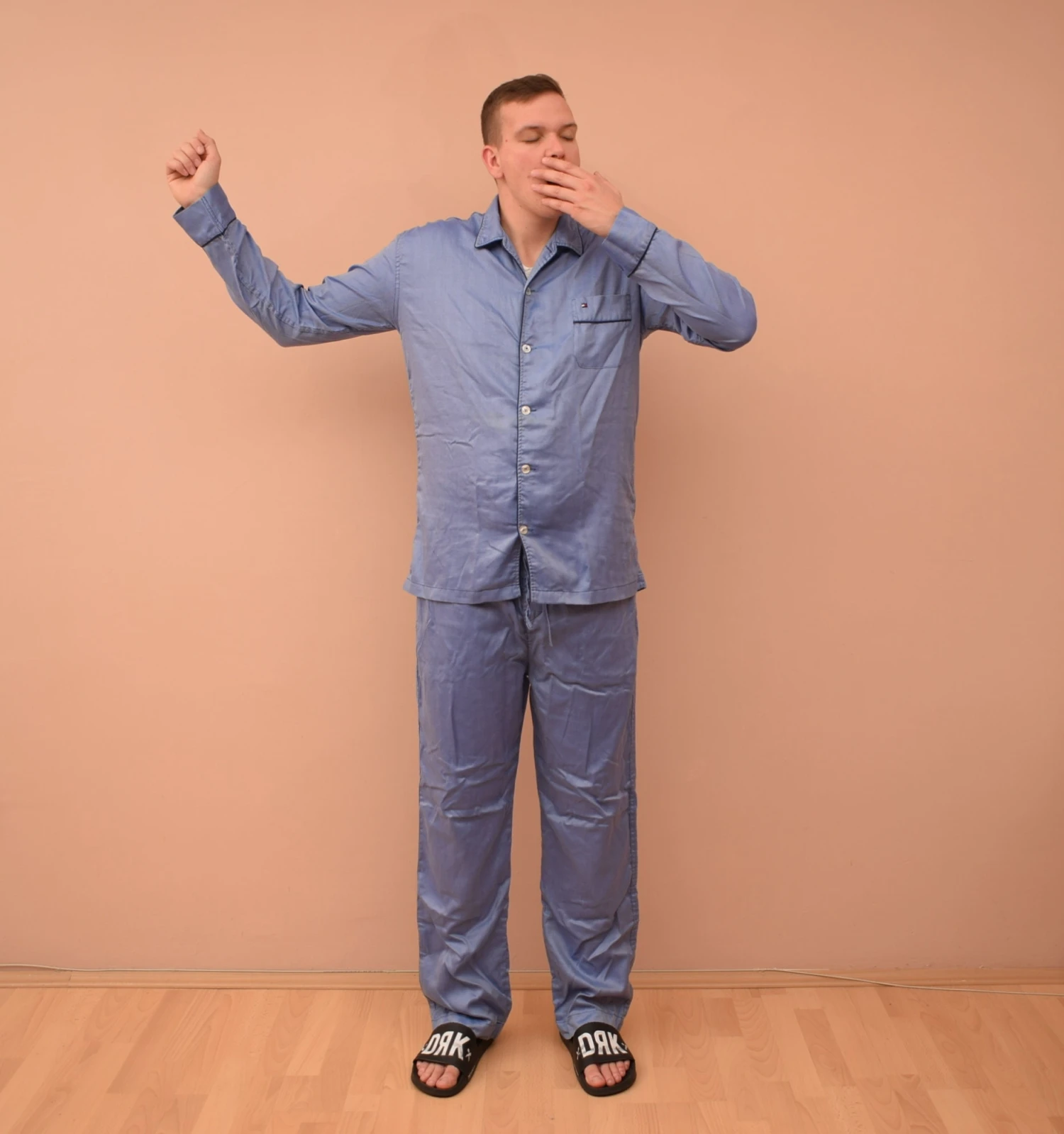 Tommy Hilfiger Pajama Set / Mens Size UK 42 EU 52 L / Man Pajamas Shirt & Pants / Blue Men Sleepwear 2 Tommy Hilfiger Pajama Set / Mens Size UK 42 EU 52 L / Man Pajamas Shirt & Pants / Blue Men Sleepwear - Image 2