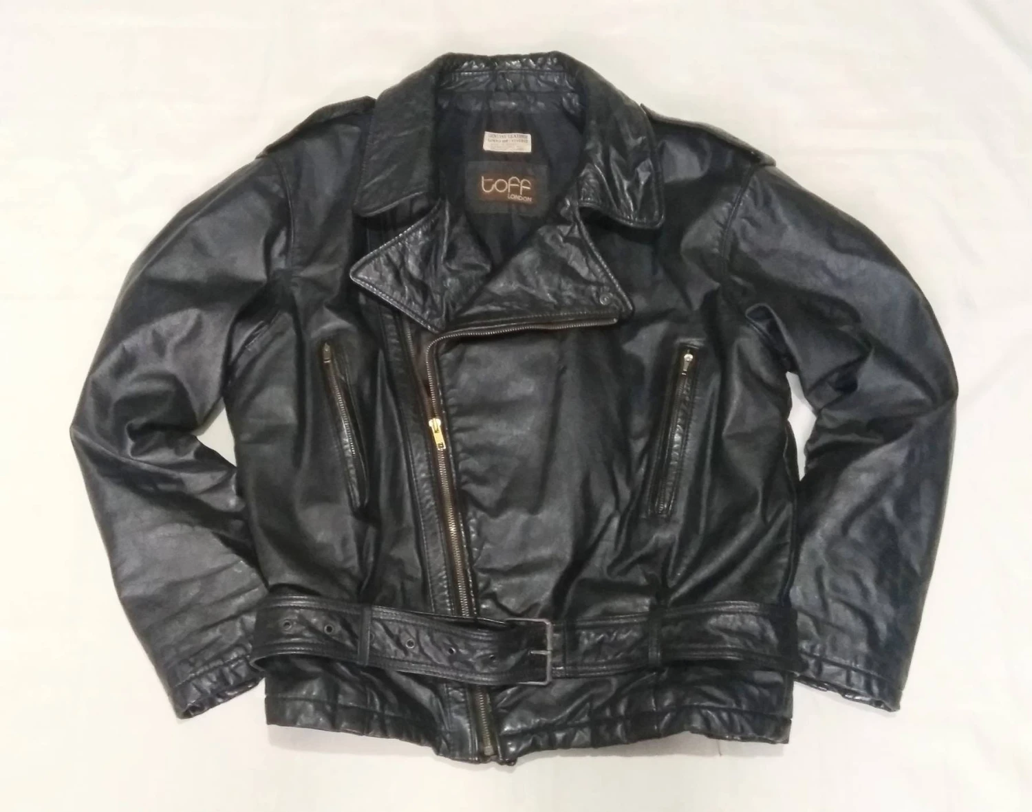 Superb Vintage TOFF LONDON Motorcycle Leather Bike Jacket - 40 - Cafe Racer - Very Cool - VGC 6 Superb Vintage TOFF LONDON Motorcycle Leather Bike Jacket - 40 - Cafe Racer - Very Cool - VGC - Image 6