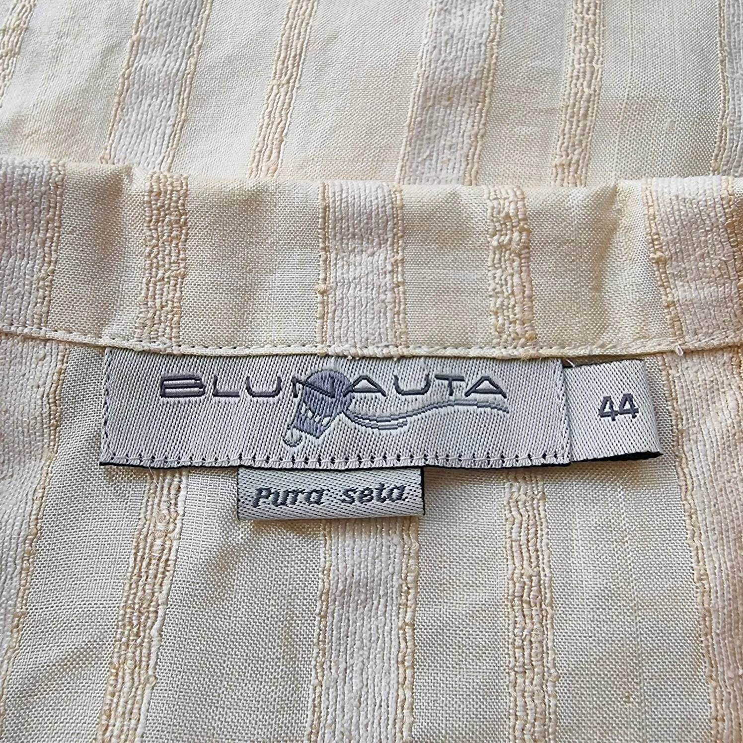 80's Vintage Cream Silk Ladies Shirt In Woven Stripes With Mother-Of-Pearl Buttons // Short Sleeves Blouse // Medium 7 80's Vintage Cream Silk Ladies Shirt In Woven Stripes With Mother-Of-Pearl Buttons // Short Sleeves Blouse // Medium - Image 7