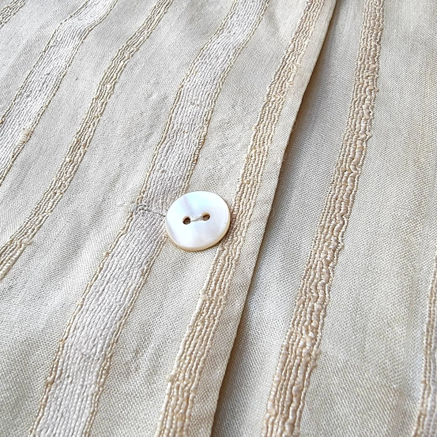 80's Vintage Cream Silk Ladies Shirt In Woven Stripes With Mother-Of-Pearl Buttons // Short Sleeves Blouse // Medium 6 80's Vintage Cream Silk Ladies Shirt In Woven Stripes With Mother-Of-Pearl Buttons // Short Sleeves Blouse // Medium - Image 6