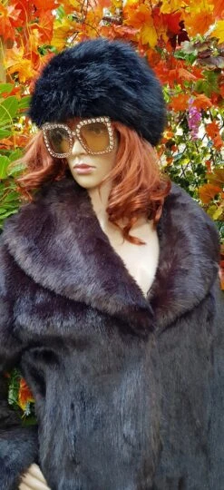 Vintage Hat: Gorgeous Vintage 1970s / 1980s Black Faux Fur Hat
