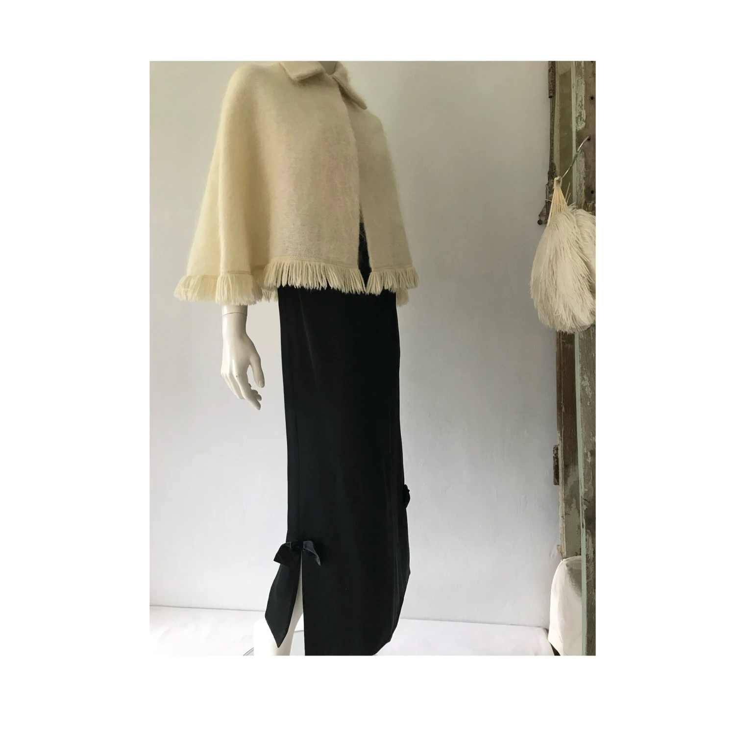 1970s Fluffy Cream Mohair Cape/ Vintage 1970’s Cream Mohair Wool Cape/ Vintage Fringed Mohair Cape/Scottish Mohair Cape 8 1970s Fluffy Cream Mohair Cape/ Vintage 1970’s Cream Mohair Wool Cape/ Vintage Fringed Mohair Cape/Scottish Mohair Cape - Image 8