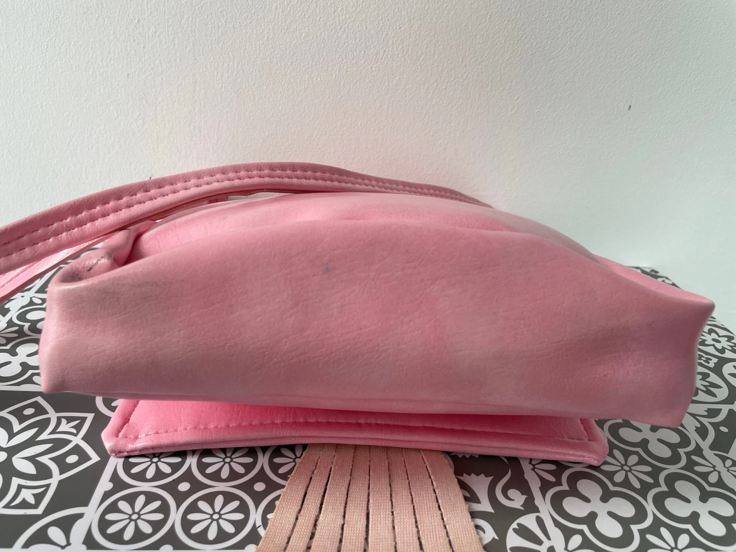 1960s Bubblegum Pink Mod Shoulder Bag 8 1960s Bubblegum Pink Mod Shoulder Bag - Image 8