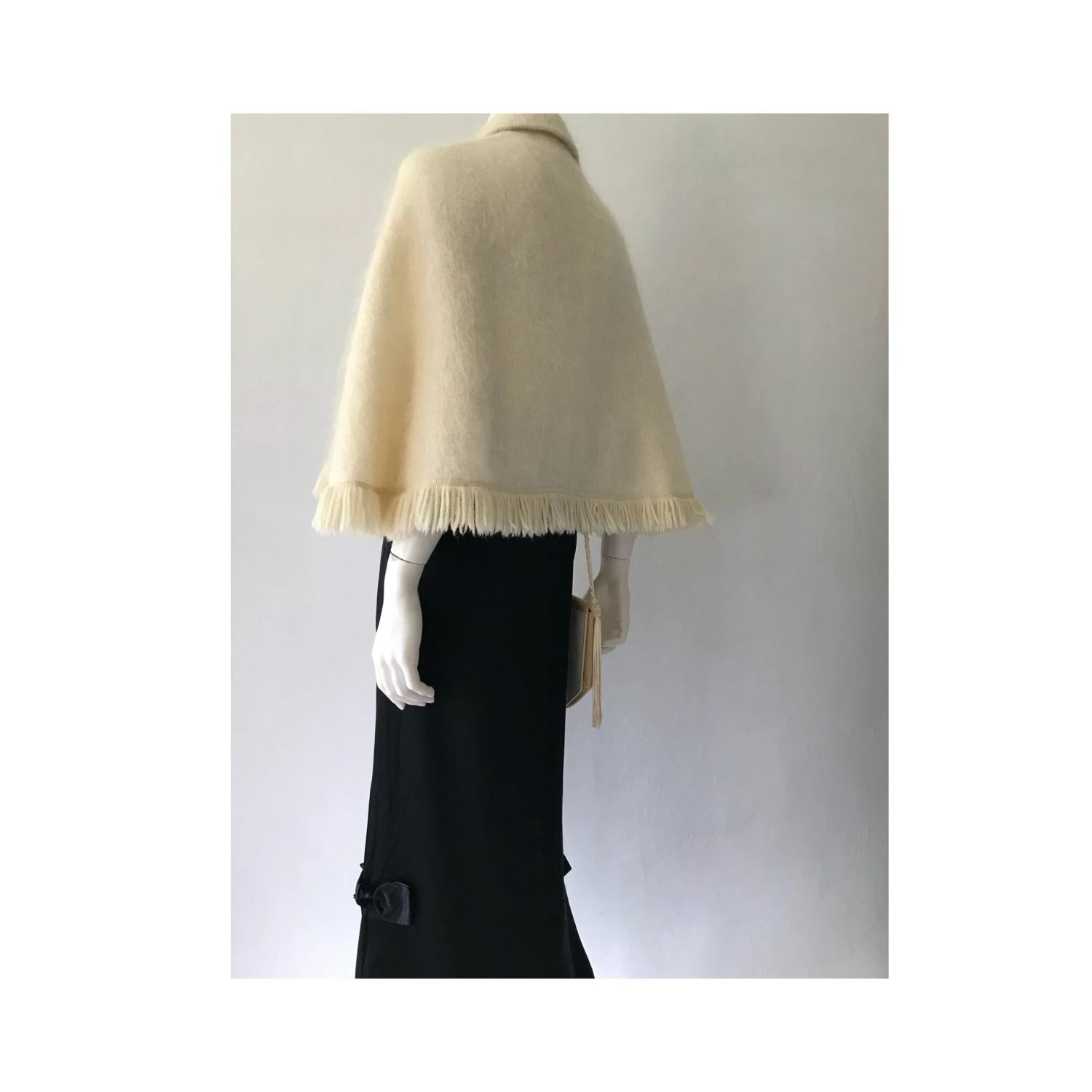 1970s Fluffy Cream Mohair Cape/ Vintage 1970’s Cream Mohair Wool Cape/ Vintage Fringed Mohair Cape/Scottish Mohair Cape 9 1970s Fluffy Cream Mohair Cape/ Vintage 1970’s Cream Mohair Wool Cape/ Vintage Fringed Mohair Cape/Scottish Mohair Cape - Image 9