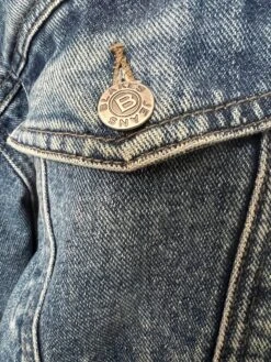 Rose Gold Star On Leafy Circle Upcycled Denim Jacket. Sustainable. Pre-loved. Oversized Small. -Fashion Clothing Store il fullxfull.5222542583 nzft